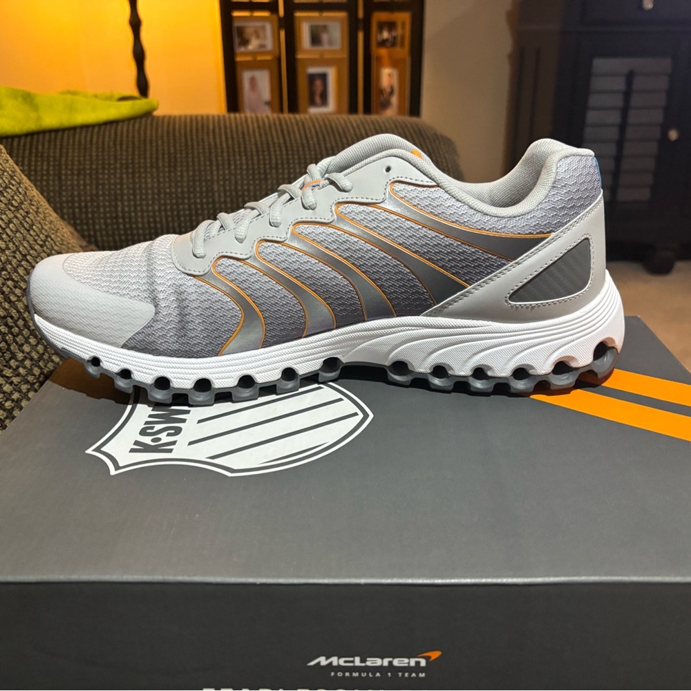 McLaren Formula 1 -K-SWISS tubes*200 X
Men’s Comfort Technology Sports Shoes 15M - Picture 4 of 13